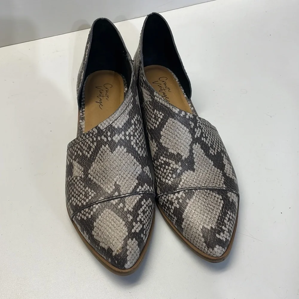 Crown Vintage Shay snakeskin print, slip on shoe